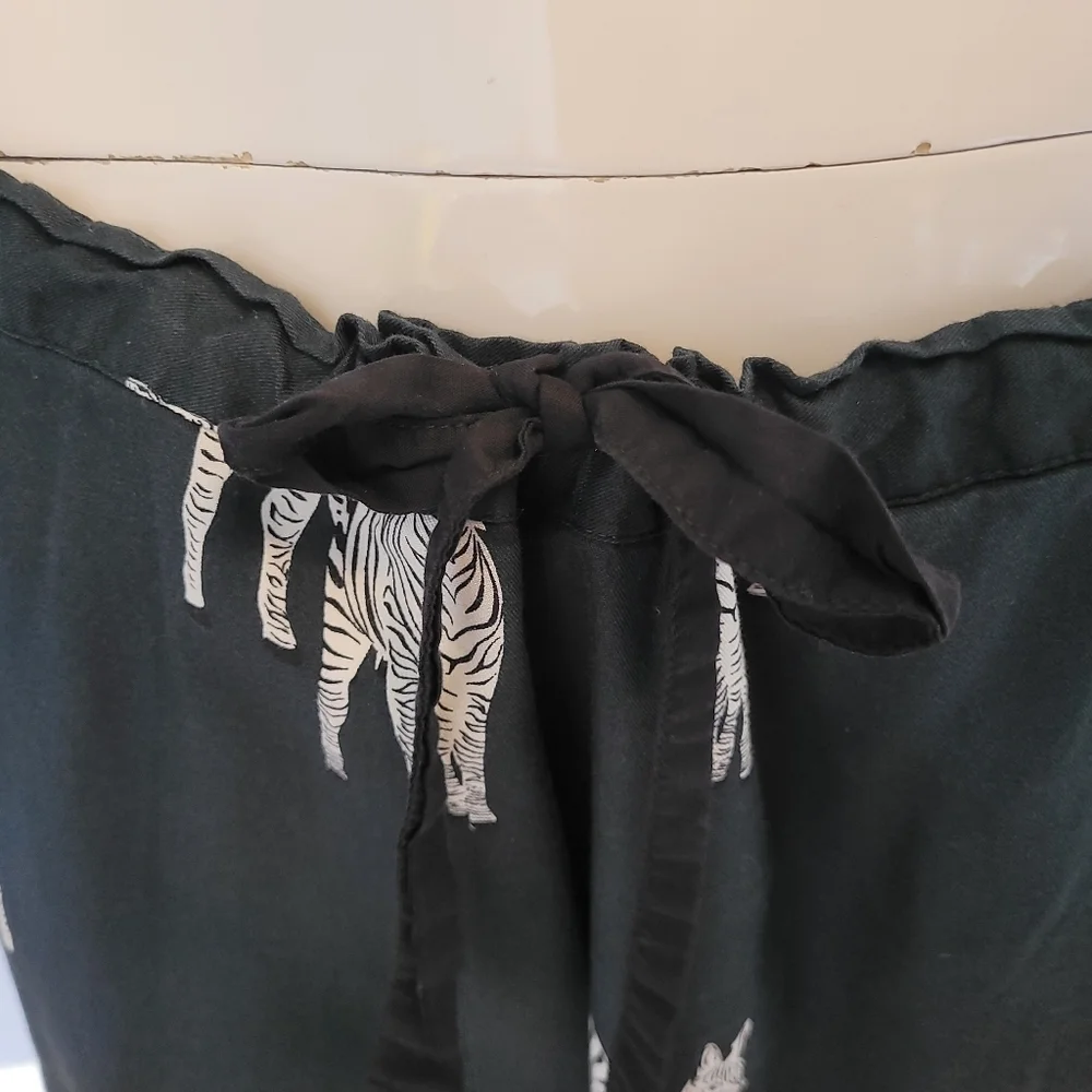 Cyberjammies Blake Zebra Print Pyjama Set, VGUC, Size 12/L - Picture 9 of 12